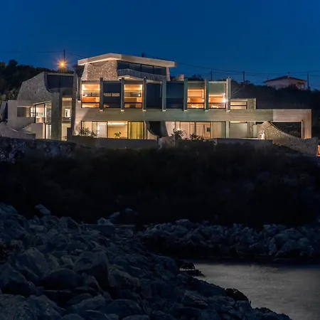 Laspi / Petres Villa *