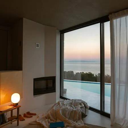 Laspi / Petres Villa Pefkali