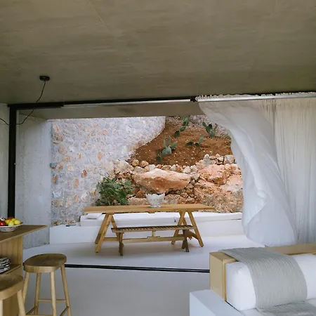 Laspi / Petres Pefkali