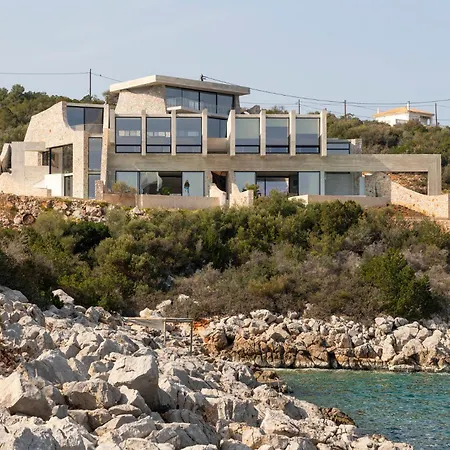 Laspi / Petres Villa *