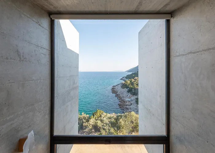 Laspi / Petres Villa Pefkali