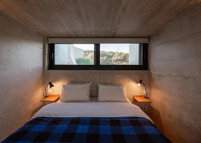 Villa Laspi / Petres Pefkali