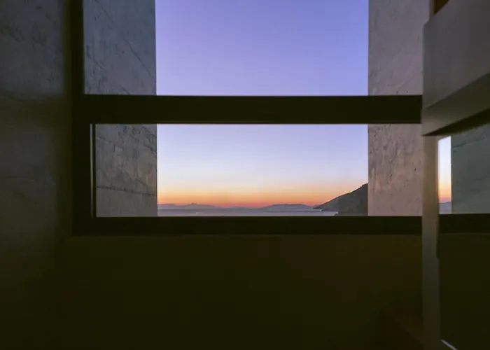 Villa Laspi / Petres