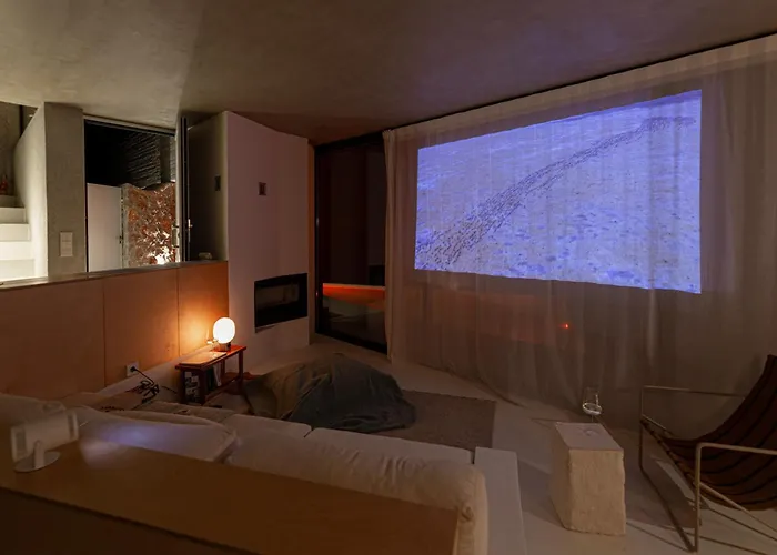 Villa Laspi / Petres Pefkali